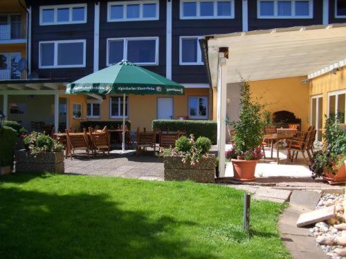 Hotel Traube Lossburg Bagian luar foto